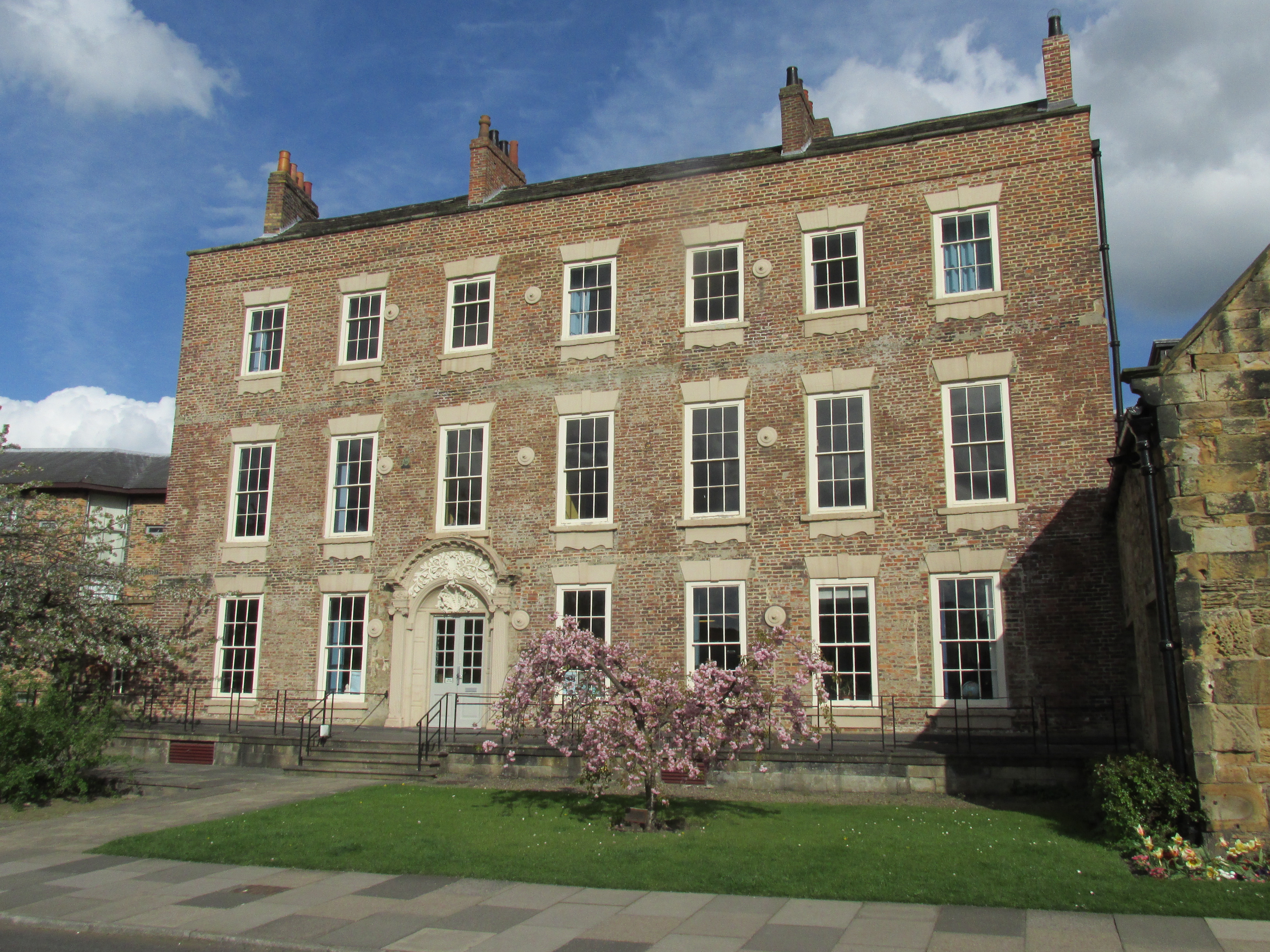 Image of the IAS building